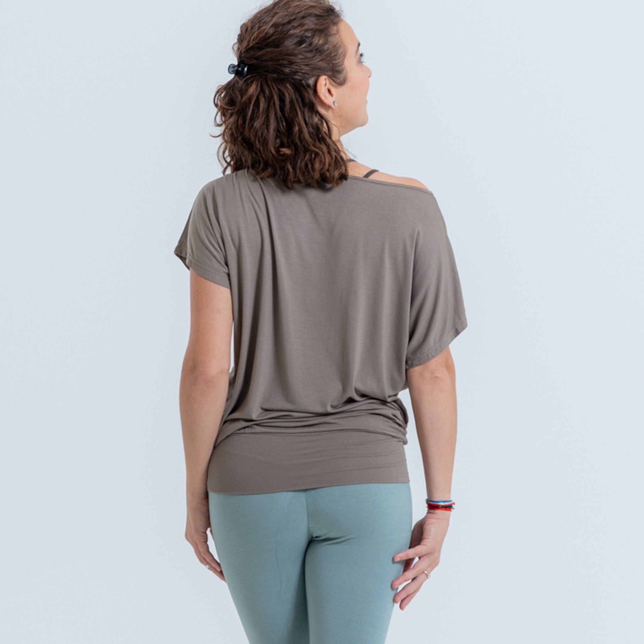 Yoga Shirt Damen aus Bambus Faser - Mud