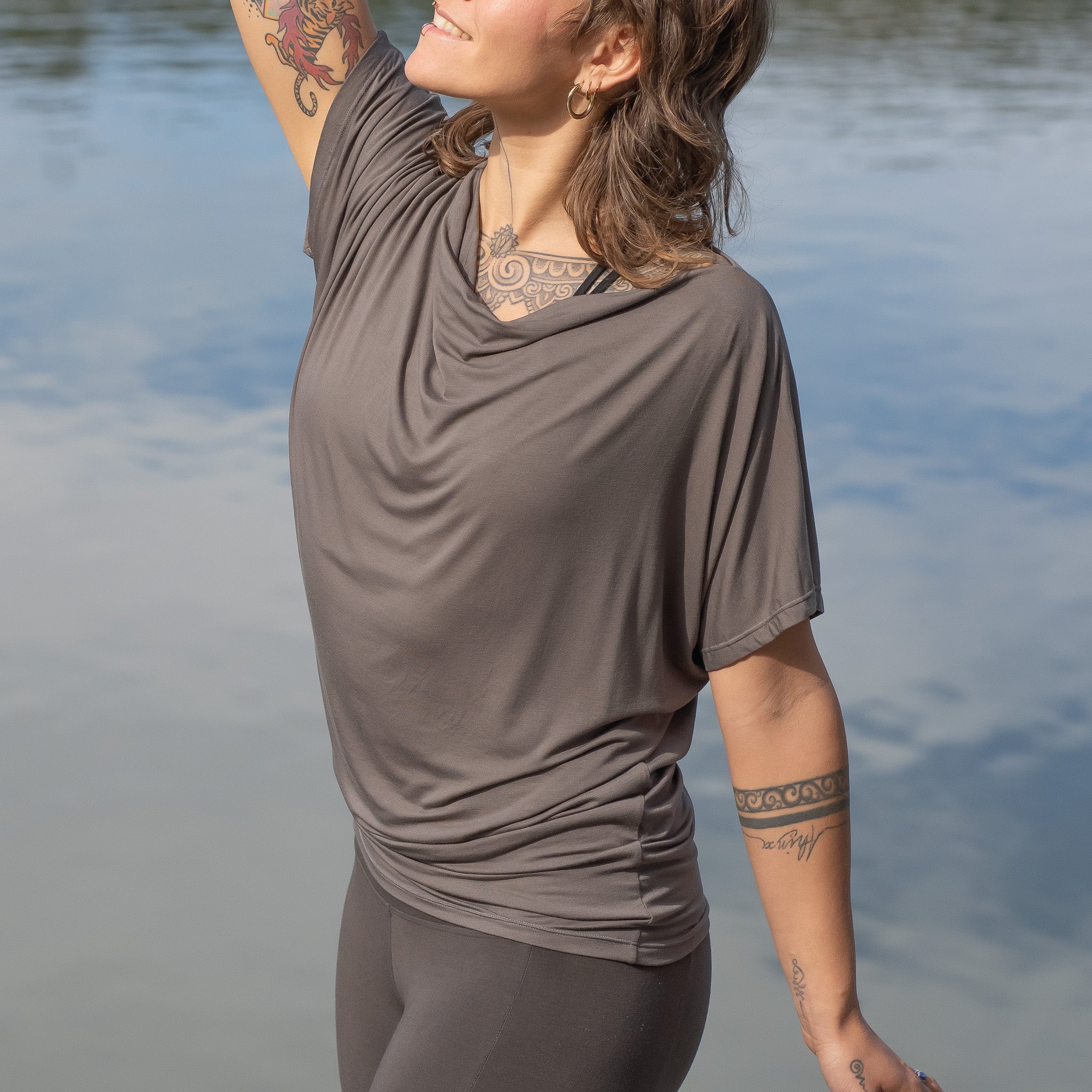 Yoga Shirt Women made of Bamboo Mix - Waterfall Top short Grey NEW