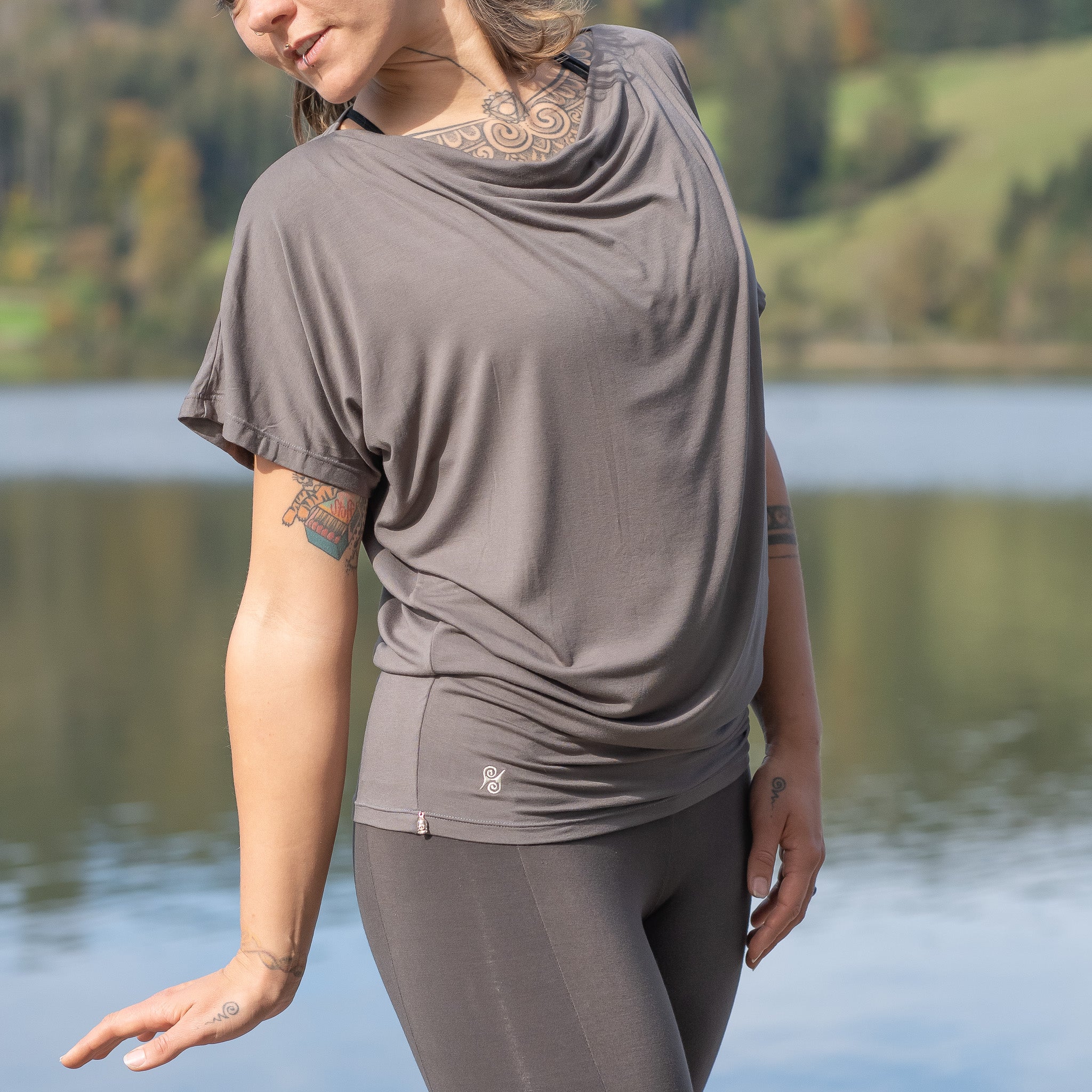 Yoga Shirt Women made of Bamboo Mix - Waterfall Top short Grey NEW