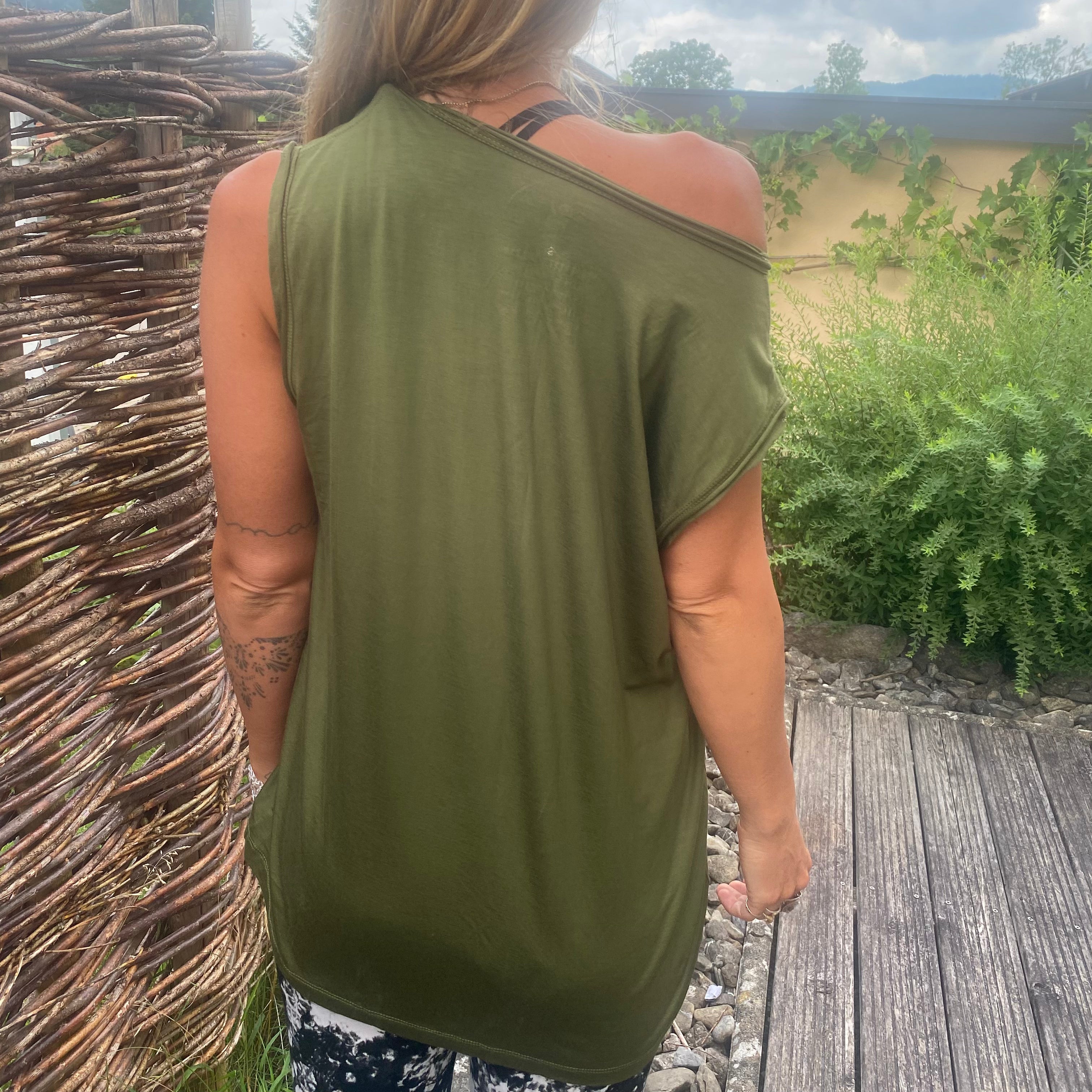 Yoga Shirt Damen aus Eukalyptus Mix - Oversize Tank Top Olivgrün