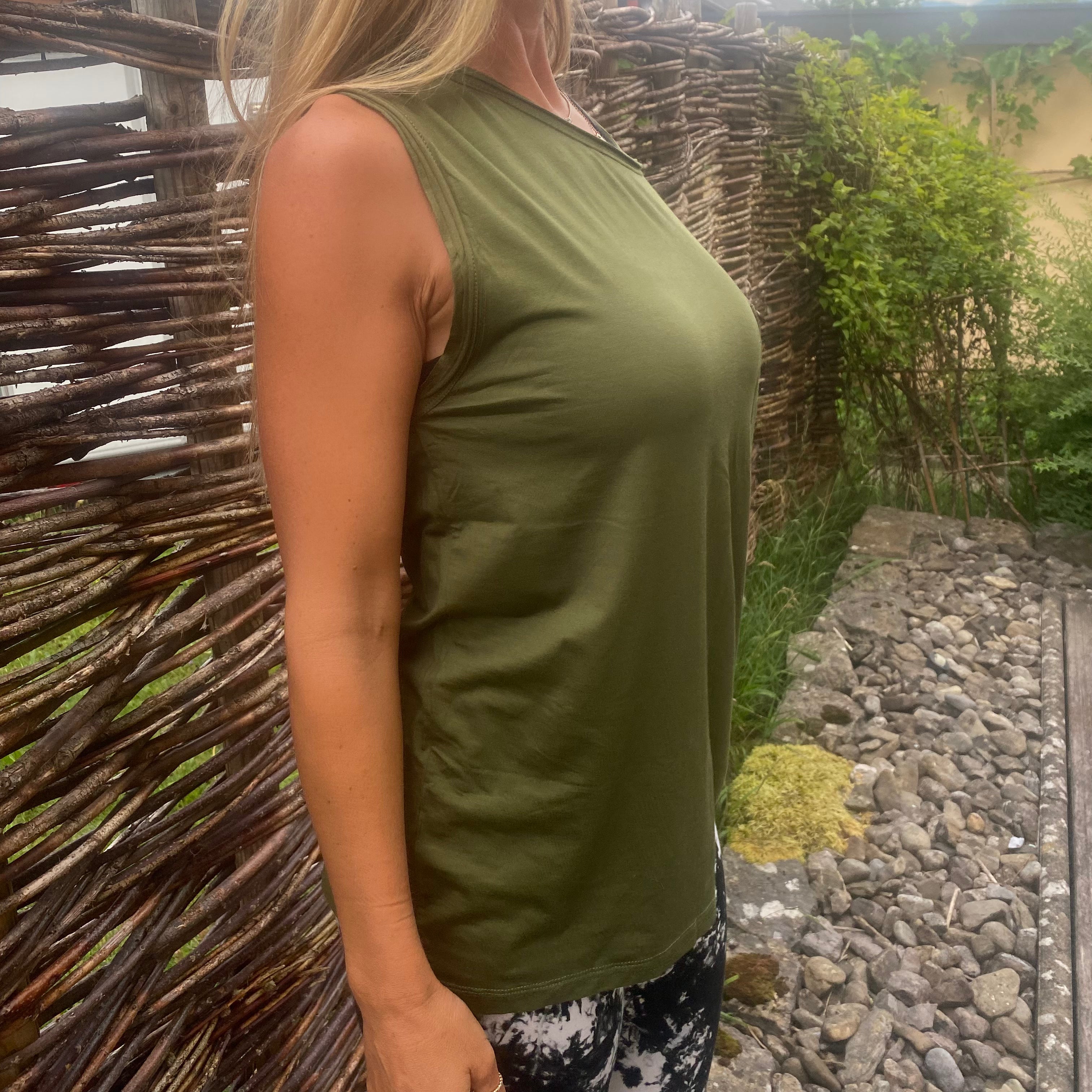 Yoga Shirt Damen aus Eukalyptus Mix - Oversize Tank Top Olivgrün