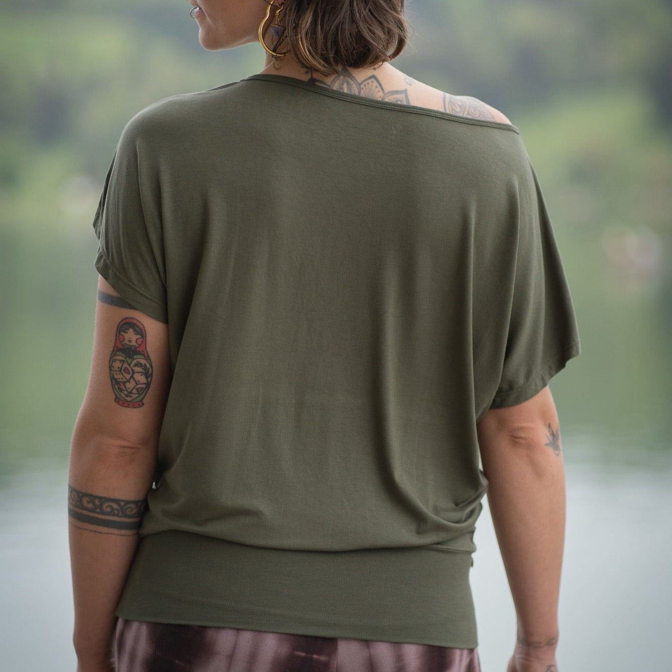 Yoga Shirt Damen aus Bambus Faser - Moosgrün