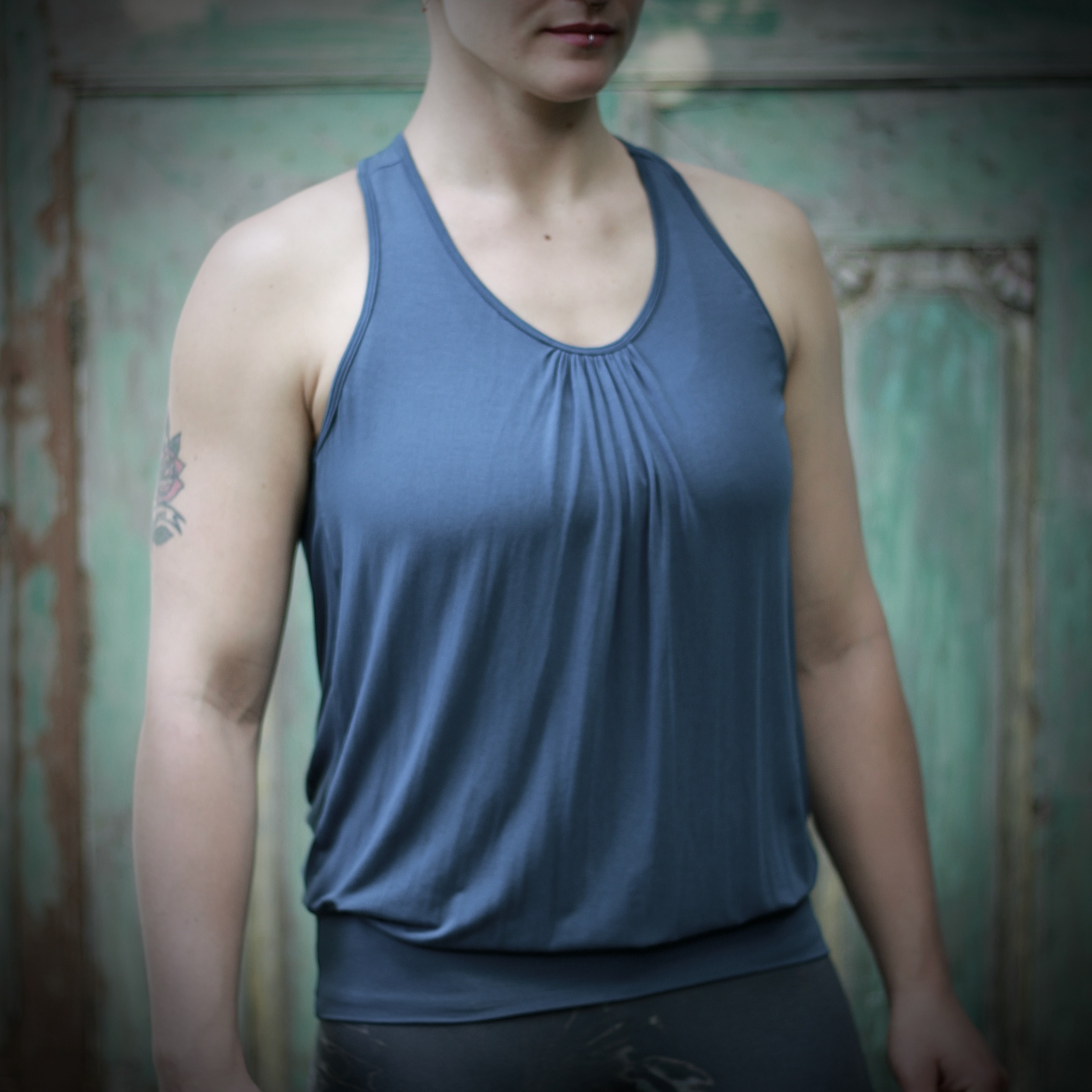 Yoga Top Damen aus Bambus Faser - Cute Shirt Petrol